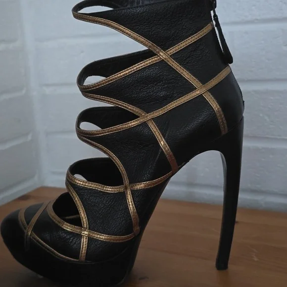 Alexander McQueen High Armadillo Boot 130 NWOT - Picture 7 of 12